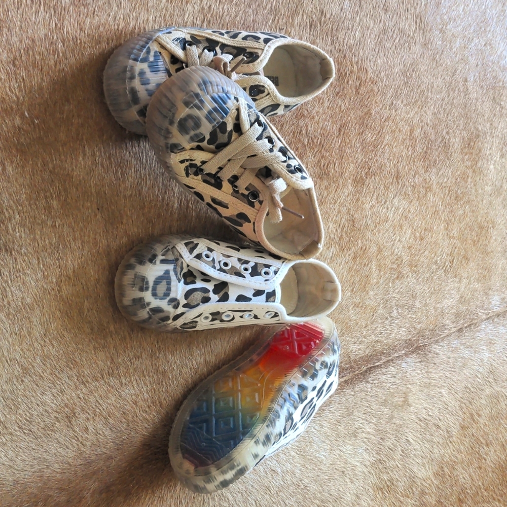 Leopard shoes